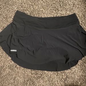 lululemon tennis skirt black size 10